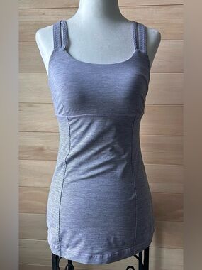 Size S Lululemon top no material or size tag please see photos